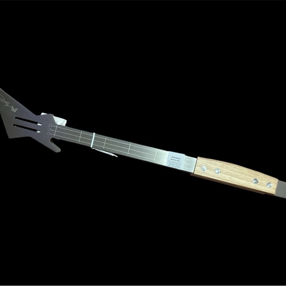 NWT DOLLY PARTON 18” GRILL SPATULA AND TONGS IN THE SHAPE OF GUITAR. GREAT GIFT - Picture 5 of 5